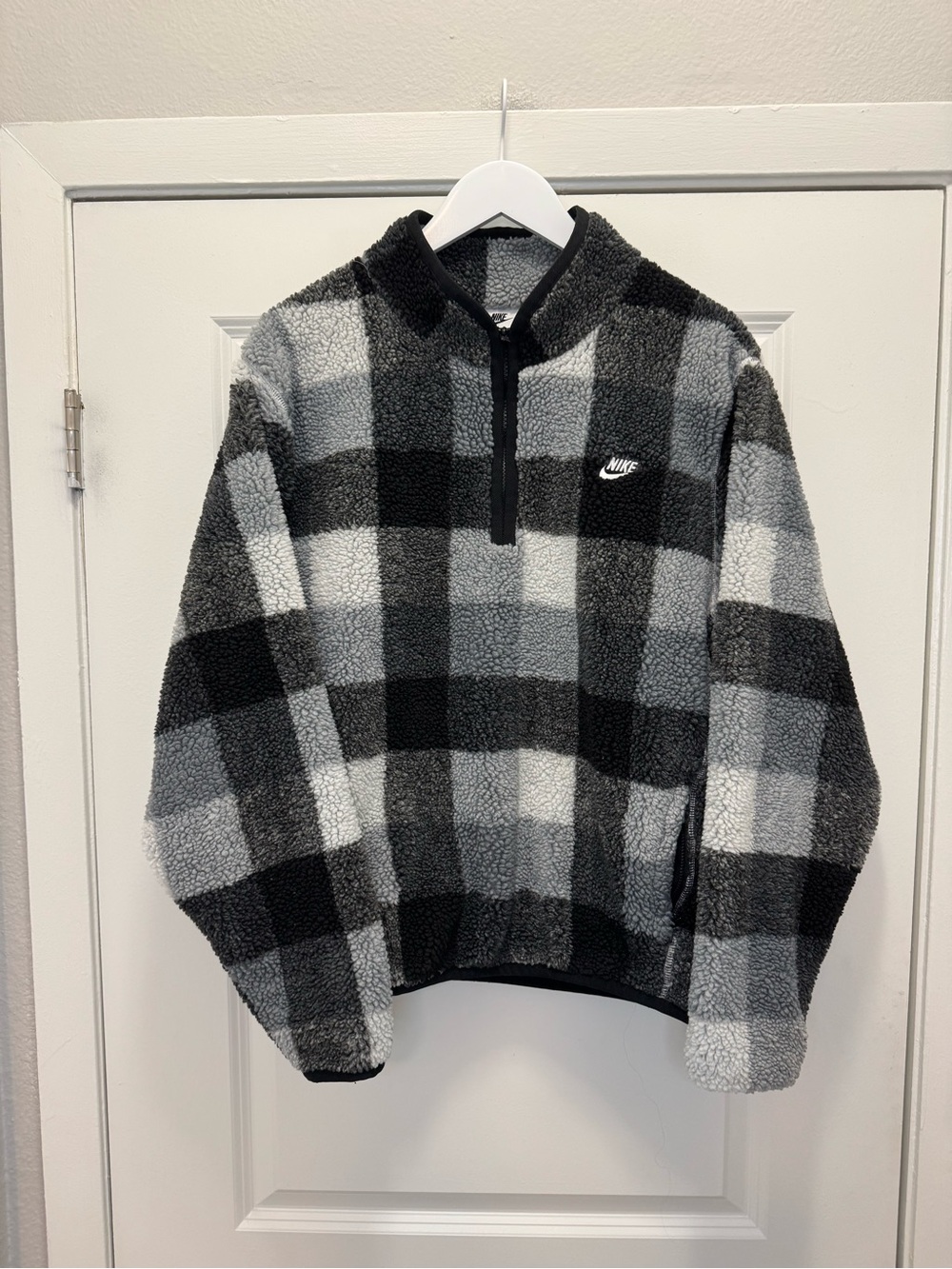 Nike Club Winterized 1/2 Zip Black Gray Buffalo Plaid Pullover